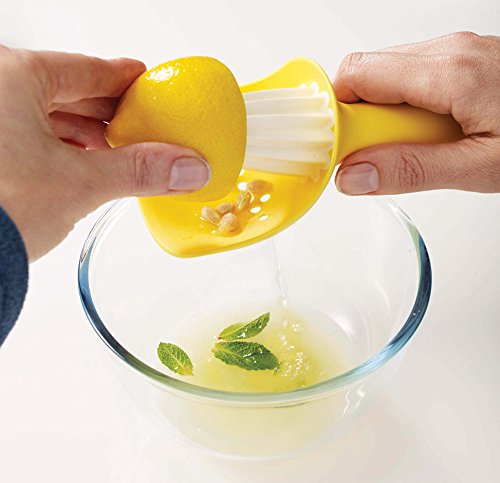 Citrus Reamer with Pip Catcher - Yellow - Image 1