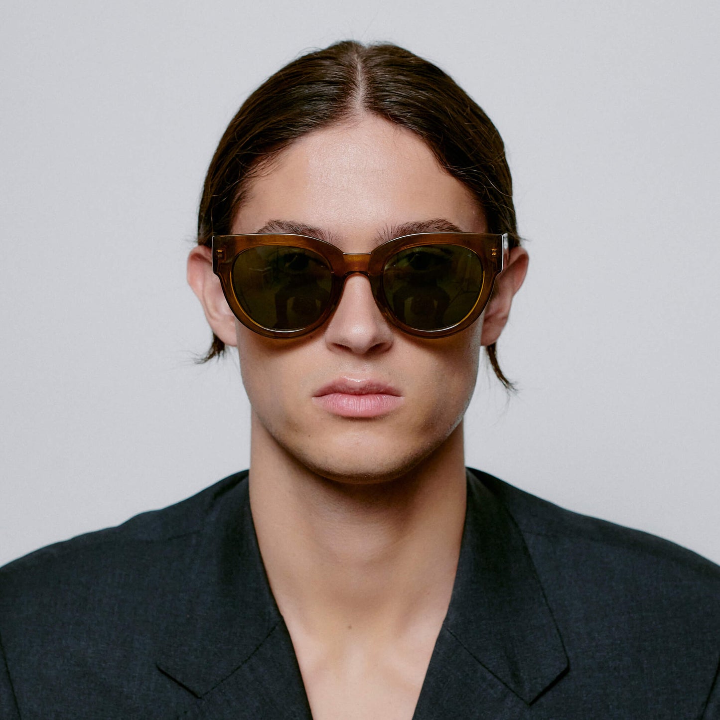 Sunglasses Round Lilly in Smoke Transparent