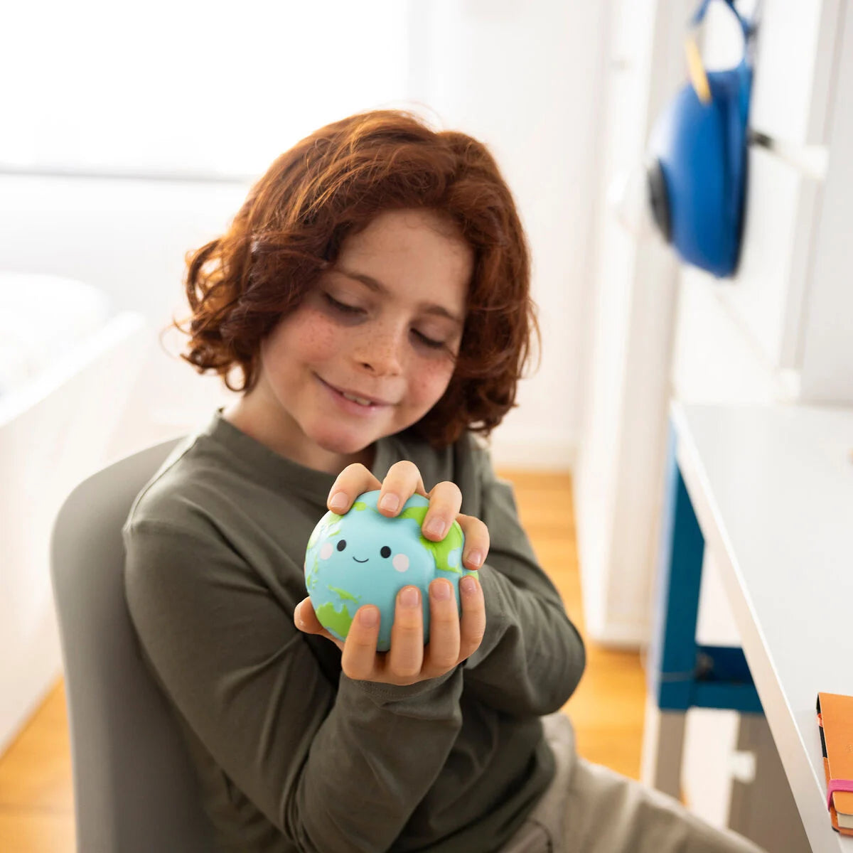 Legami Stress Less Anti-Stress Squishy Toy - Travel Globe - image 4