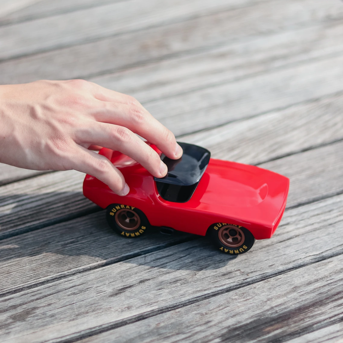 Toy Car Leadbelly Vincent In Red