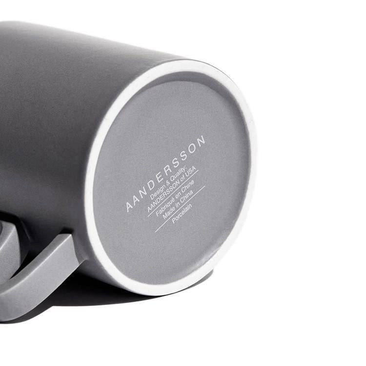 Geometric square and circle contrasting handle mug 'Alwin' in dark grey