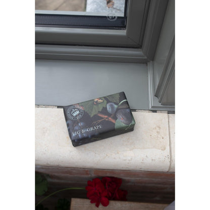 Kew Gardens Fig & Grape Soap Bar - Image 2