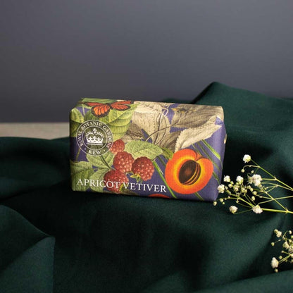 Kew Gardens Apricot Vetiver Soap Bar - Image 2