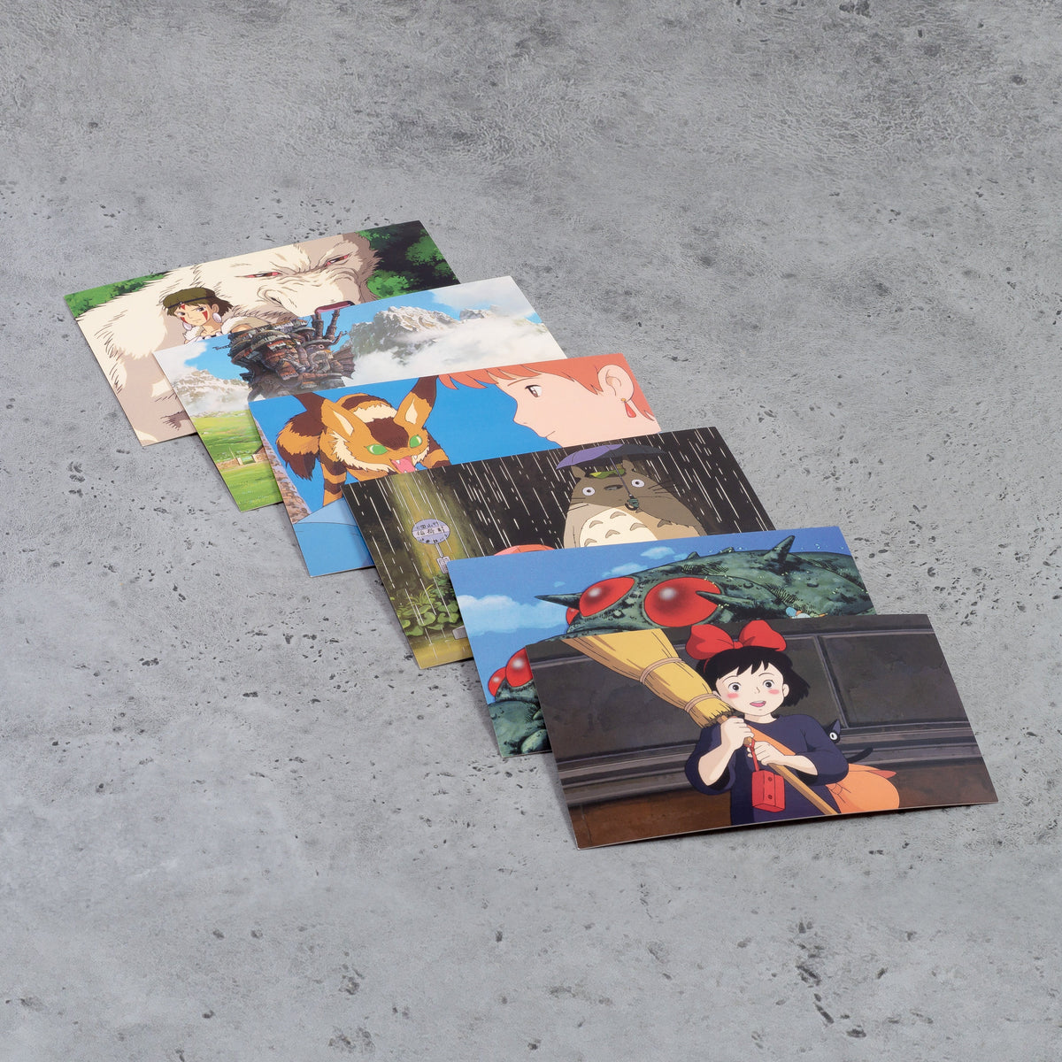 Studio Ghibli: 100 Collectible Postcards - image 4