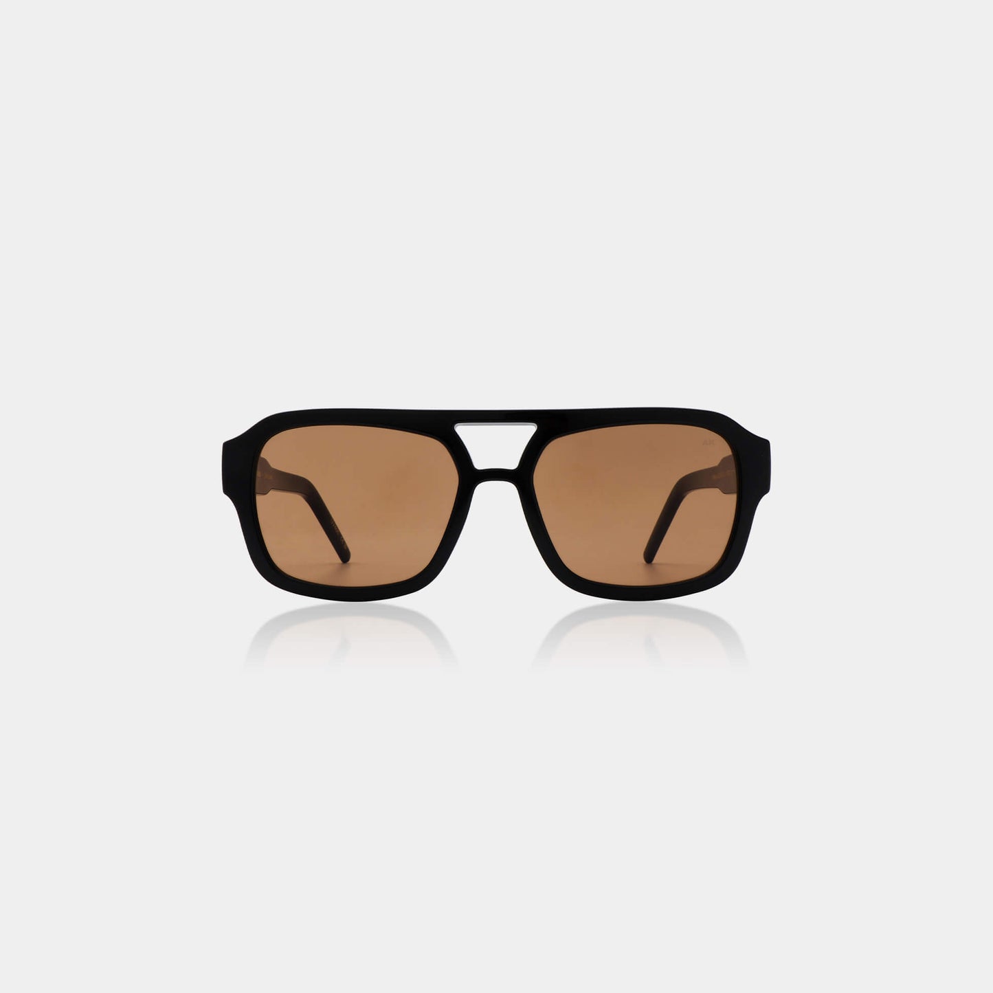 Sunglasses Kaya in Black and Brown Lenses