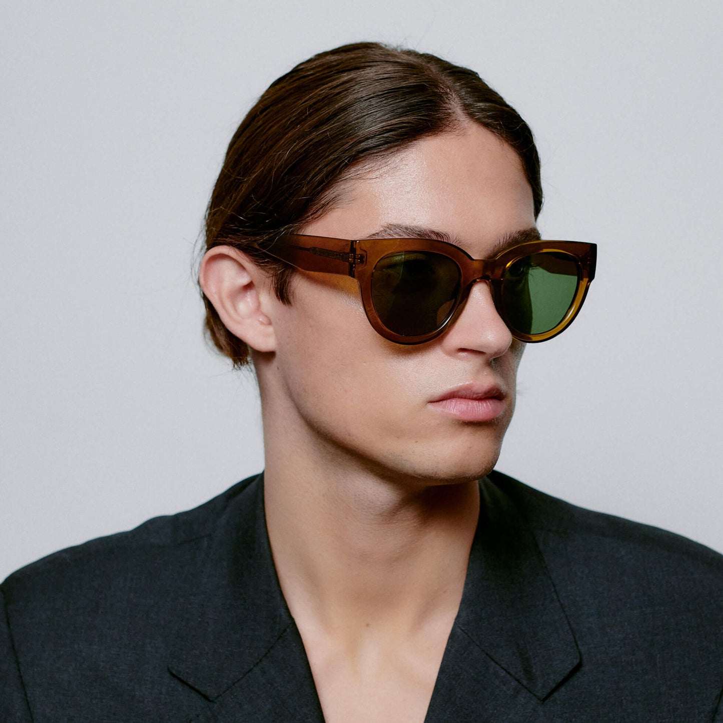 Sunglasses Round Lilly in Smoke Transparent