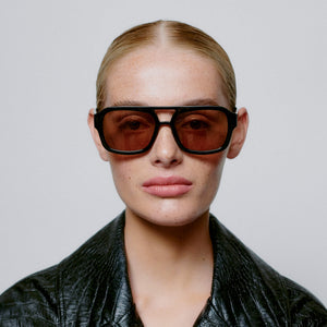 Sunglasses Kaya in Black and Brown Lenses
