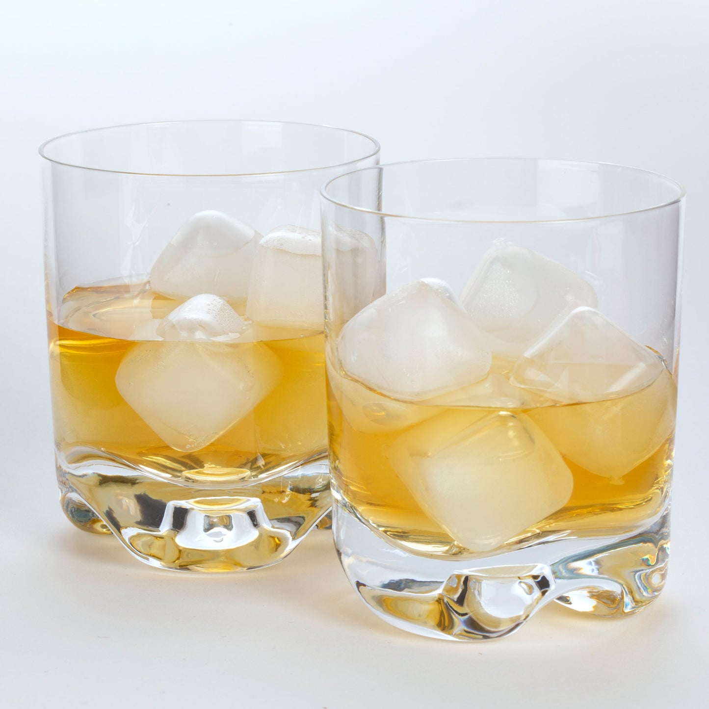 Clear Reusable Ice Cubes - Pack of 30 - Image 3