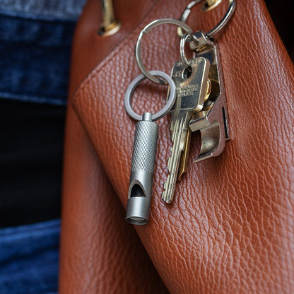 Kikkerland Mini Keyring Whistle - Aluminium - image 2