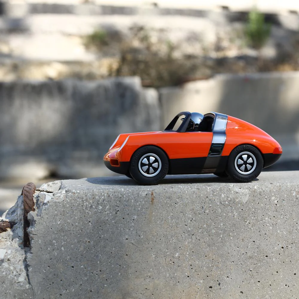 Playforever Figurines - Orange Car | T902 Luft Biba