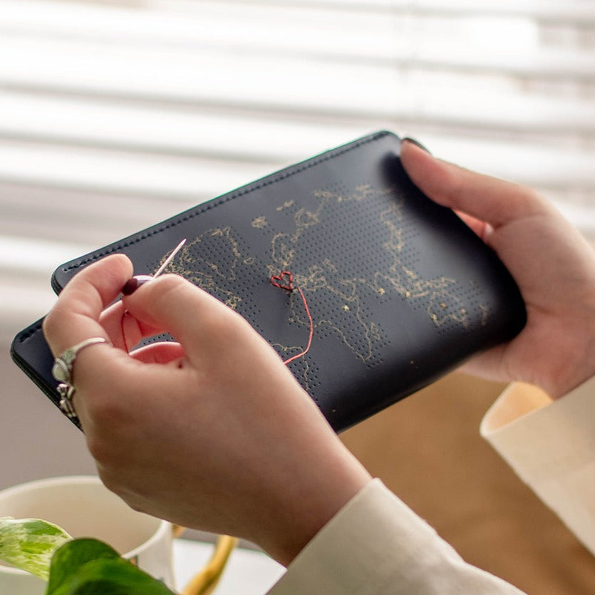 Chasing Threads - Wallets | Stitch Travel Wallet | Black - Vegan