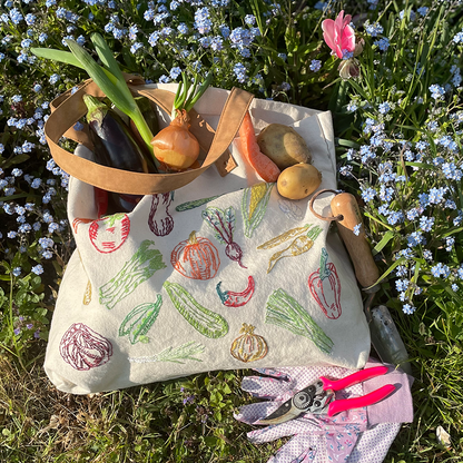 Chasing Threads - Tote Bag | Stitch Your Vegetables Tote Bag