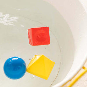 Oli & Carol - Baby Teether | Floating Blocks Basic Colors Baby Teether