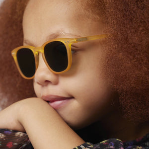 Sunglasses Junior Shape E in Yellow Honey