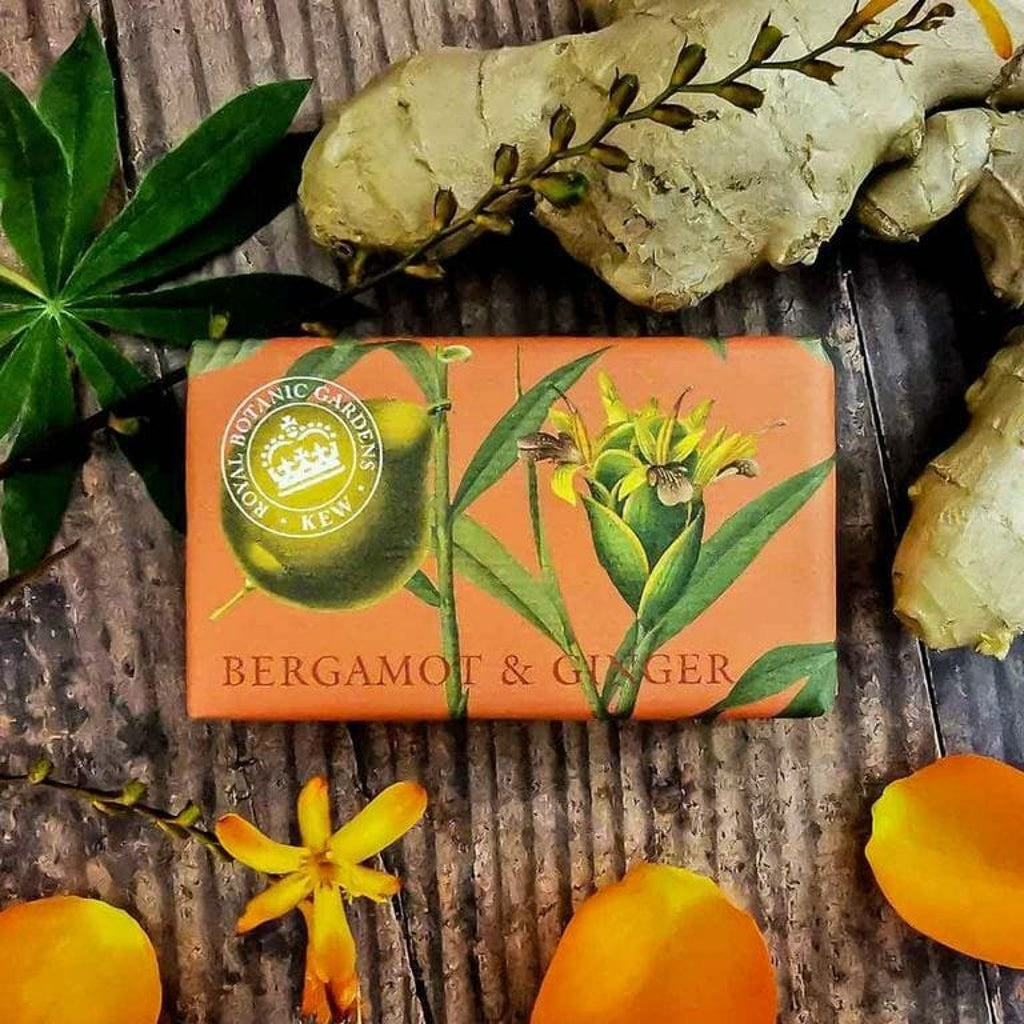 English Soap Company Kew Gardens Bergamot & Ginger Soap Bar  - Image 3