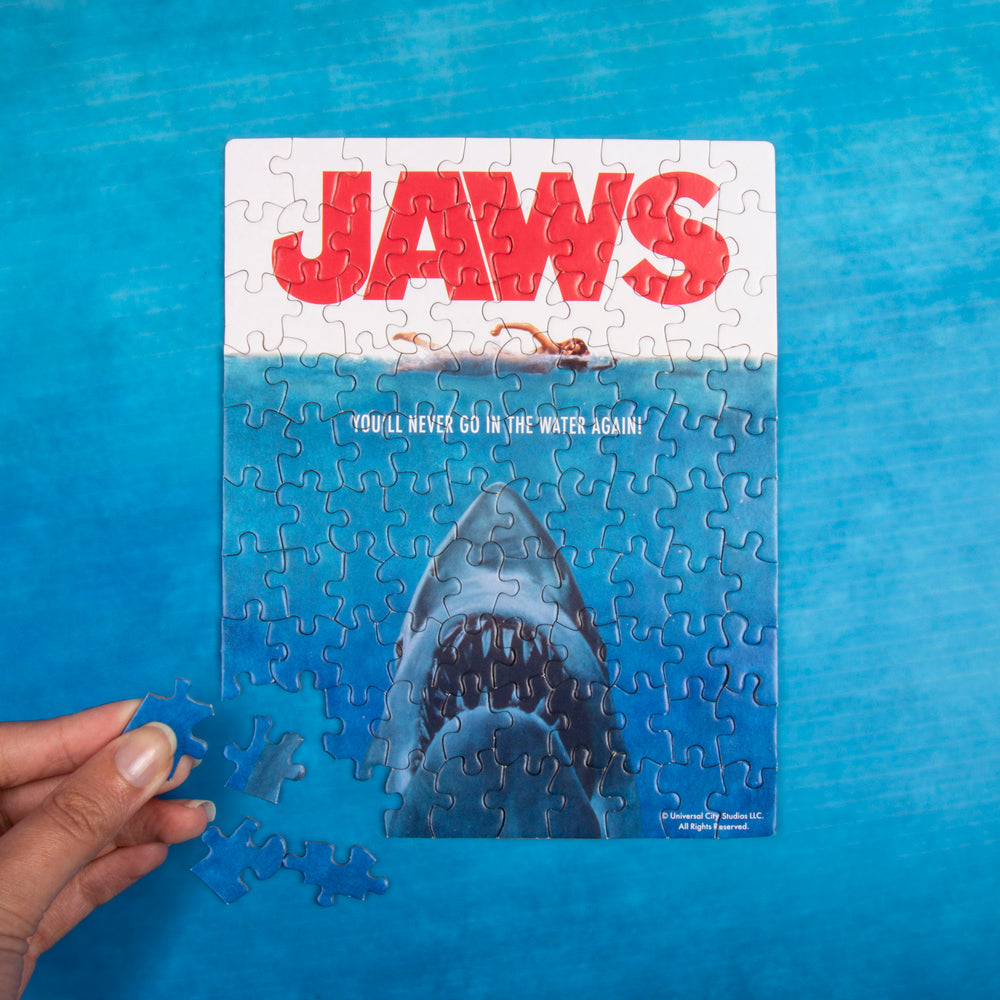 Jaws Shark Novelty Mug and 100-Piece Jigsaw Giftset