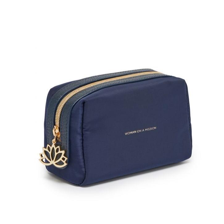 Make Up Bag 'Women on a mission' in Navy