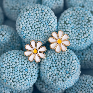 Daisy Stud Earrings White Enamel Gold Plated