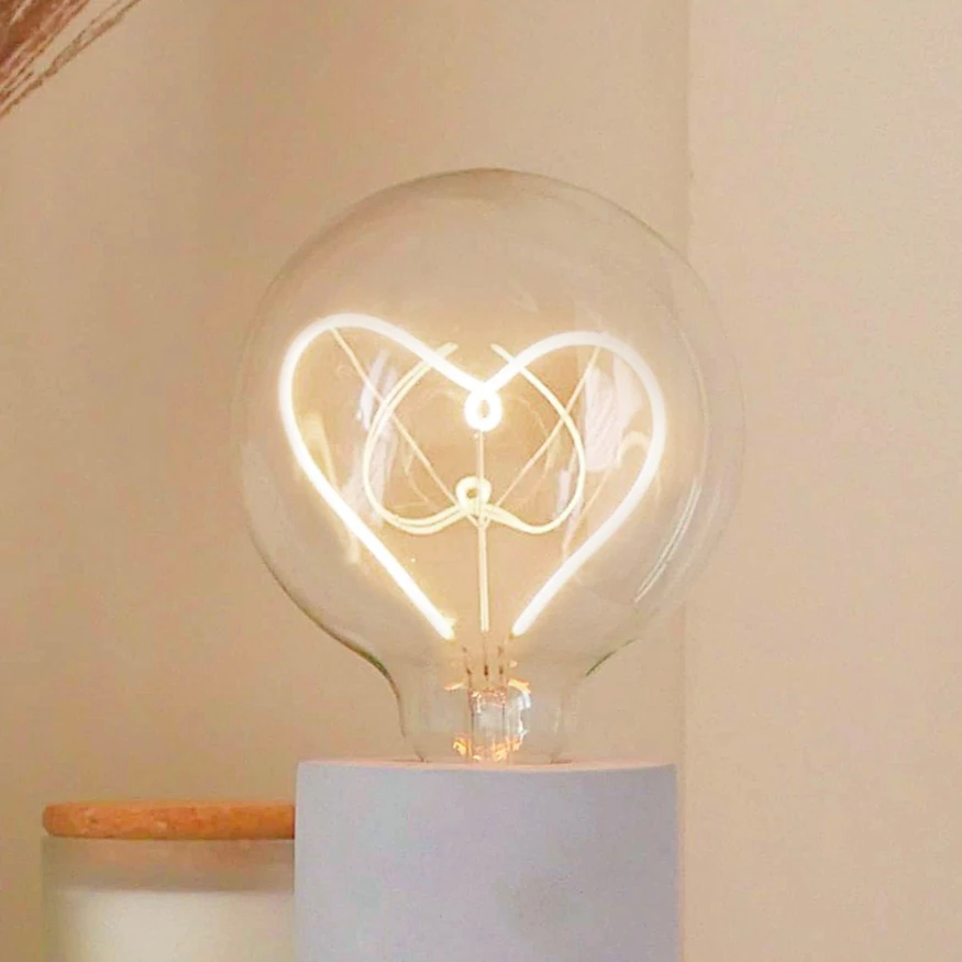Heart Filament White Lamp Exposed Bulb Steepletone LED