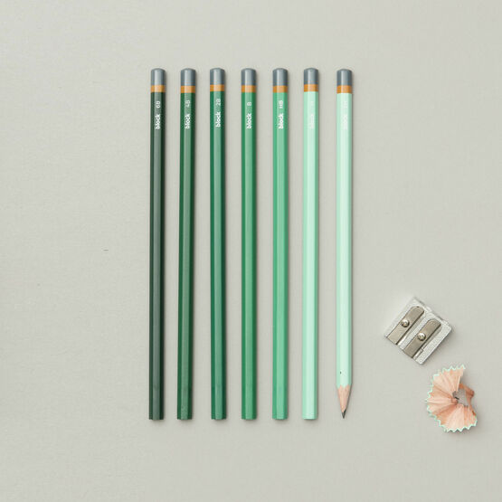 Sketching Pencils HB Drawing Gradient in Green Outer