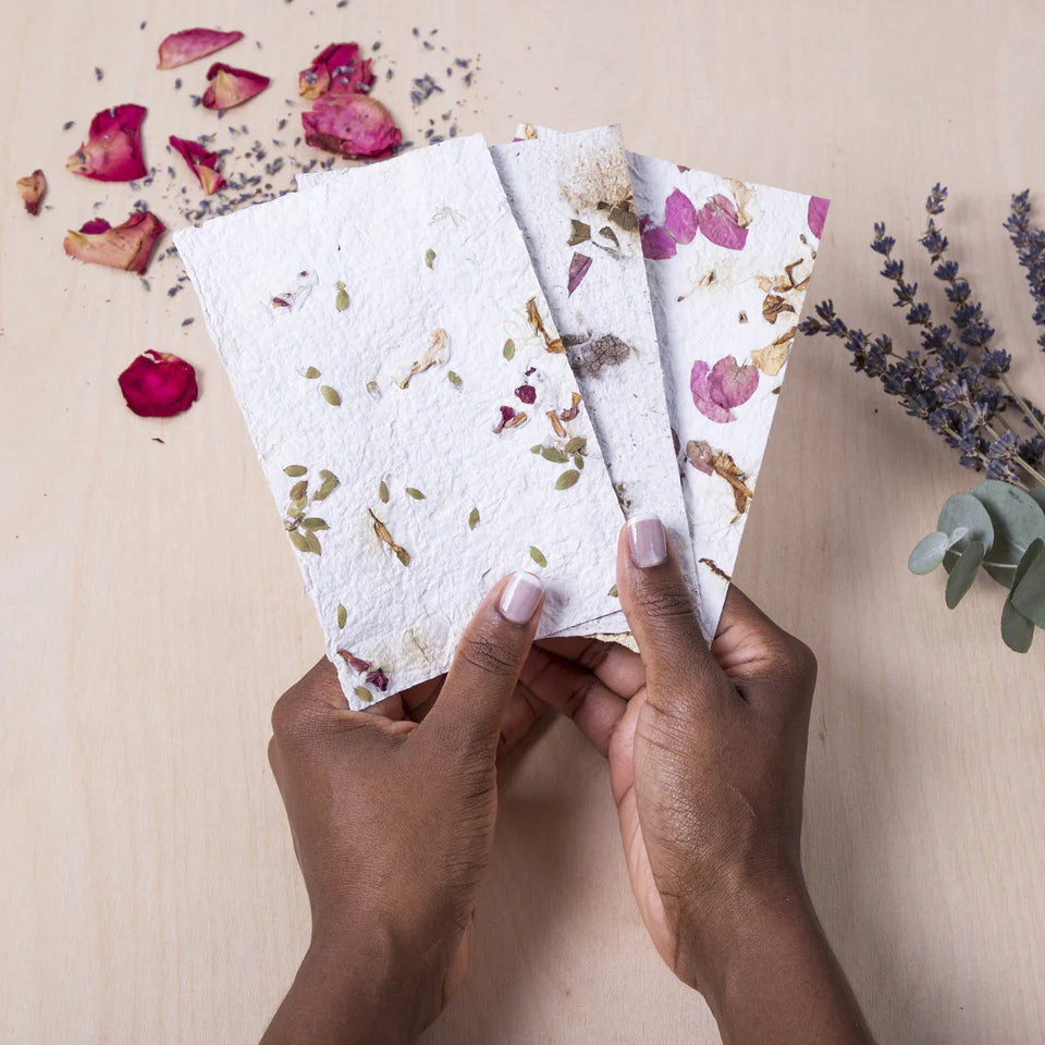 Make Your Own Paper Kit with Dried Flowers