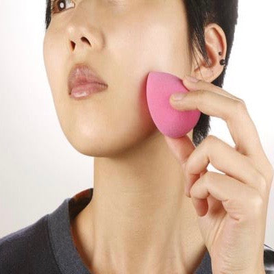 Make up blenders animal shape in blue and pink