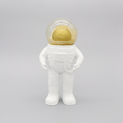 Snow-Globe Astronaut 'Summerglobe the Giant Astronaut'