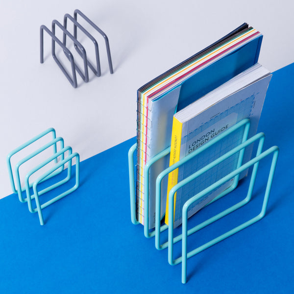 Magazine rack in pink