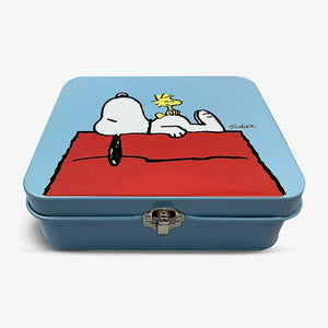 
            
                Load image into Gallery viewer, Snoopy Tin Large in Blue and Red House
            
        