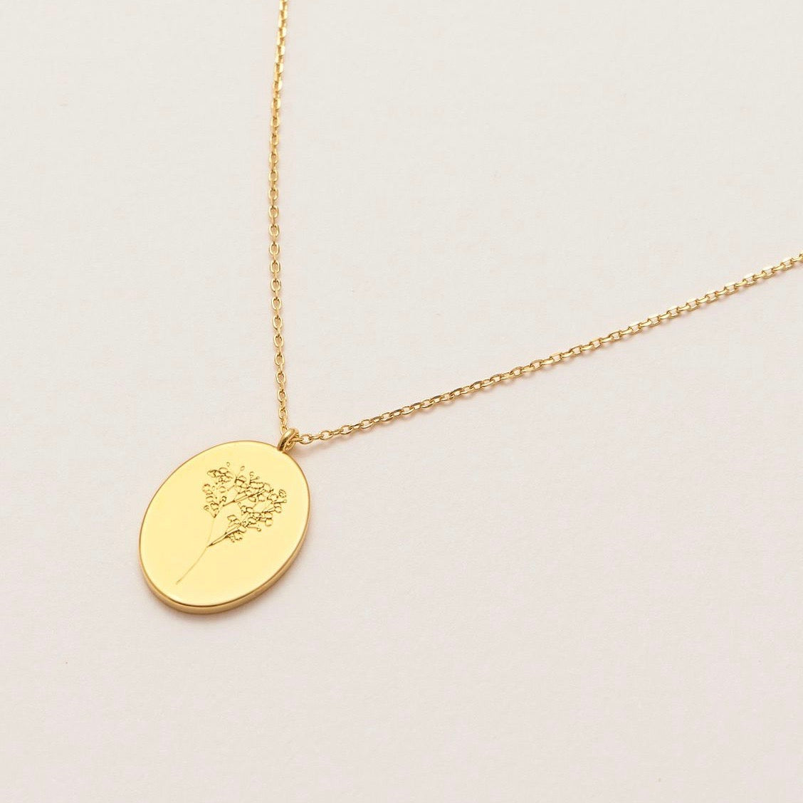 Necklace with flower gypsophila pendant in gold