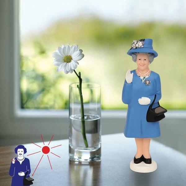 Solar Queen Figurine Waving Derby Edition Blue