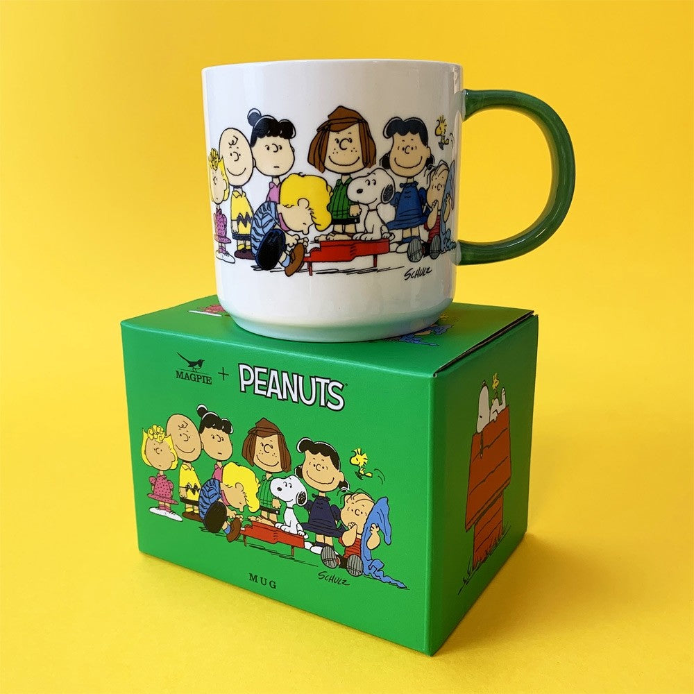 Snoopy Mug with Peanuts Comic 'Gang and House' Green and White