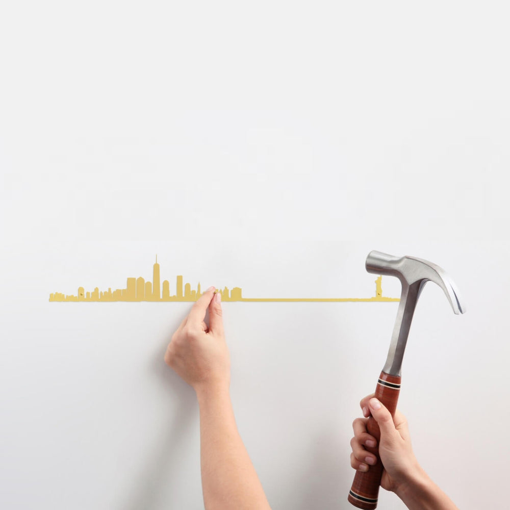 
            
                Load image into Gallery viewer, The Line Wall Art Decoration New York Skyline in Gold
            
        