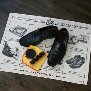 Shoe cleaning mat