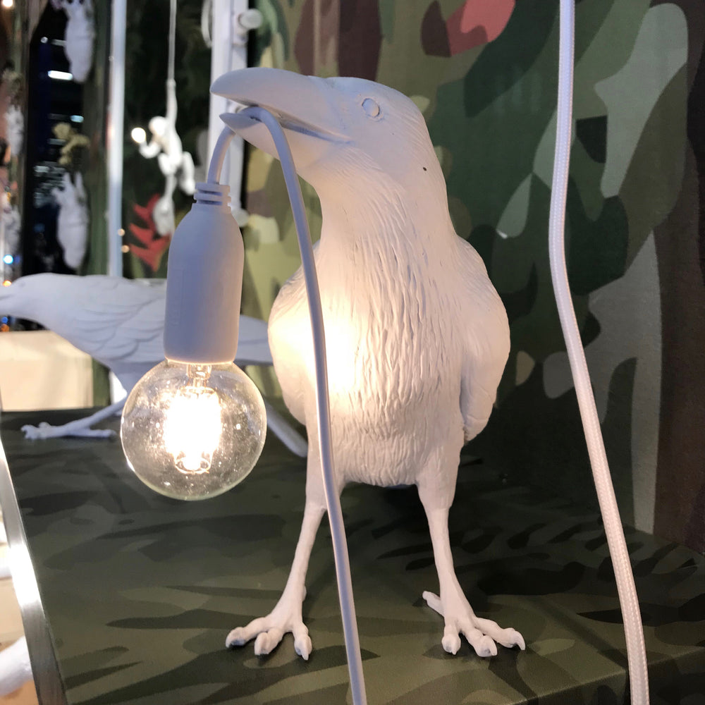 Seletti bird waiting table lamp light in white